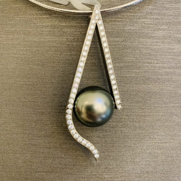 Collier en or blanc et perle de Tahiti